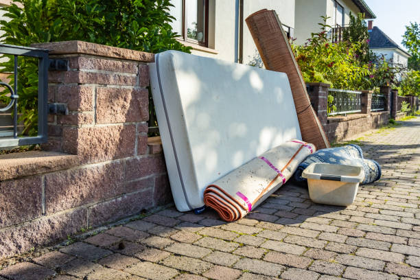 Best Garage Cleanout  in West, TX